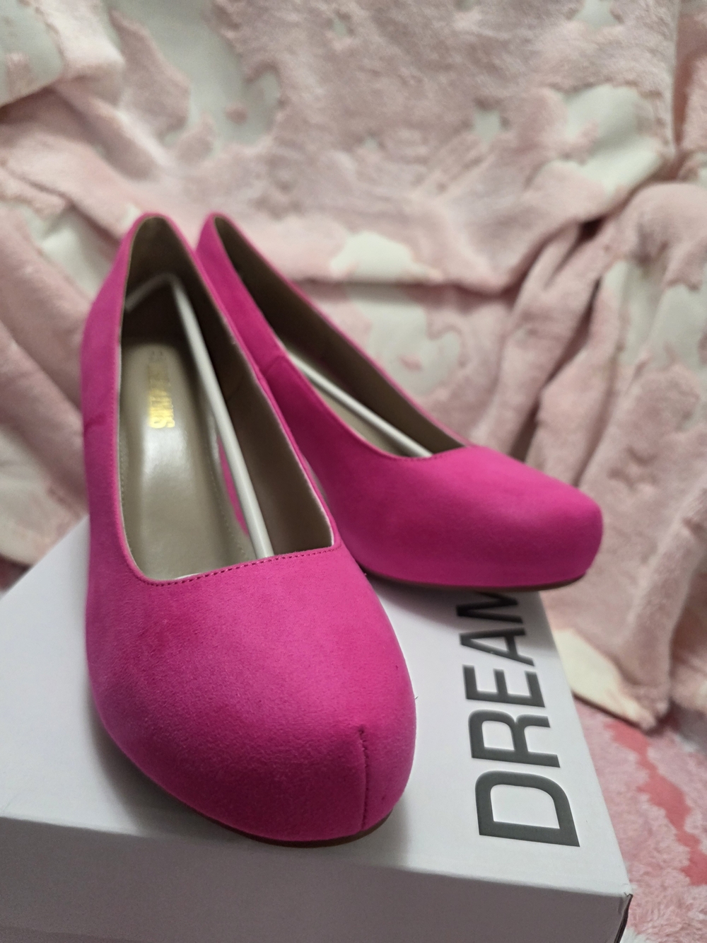 Dream Pairs Hot Pink Suede "Tiffanny" Pump - Picture 2 of 14